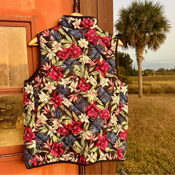 Quilted Floral Puffer Vest Sz M Colorful Full Zip Pockets Cottagecore Cabincore - Picture 2 of 9